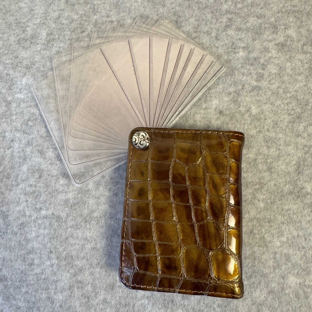 Brighton Vintage Brown Metalic Croc Embossed Leather Card Holder Case (10 Cards) - Picture 5 of 9